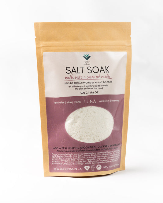 LUNA Salt Soak with Coconut Milk & Oats (floral + herbaceous)